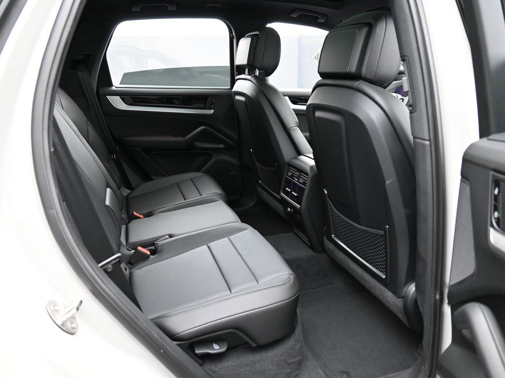 New 2026 Porsche Cayenne S image 28