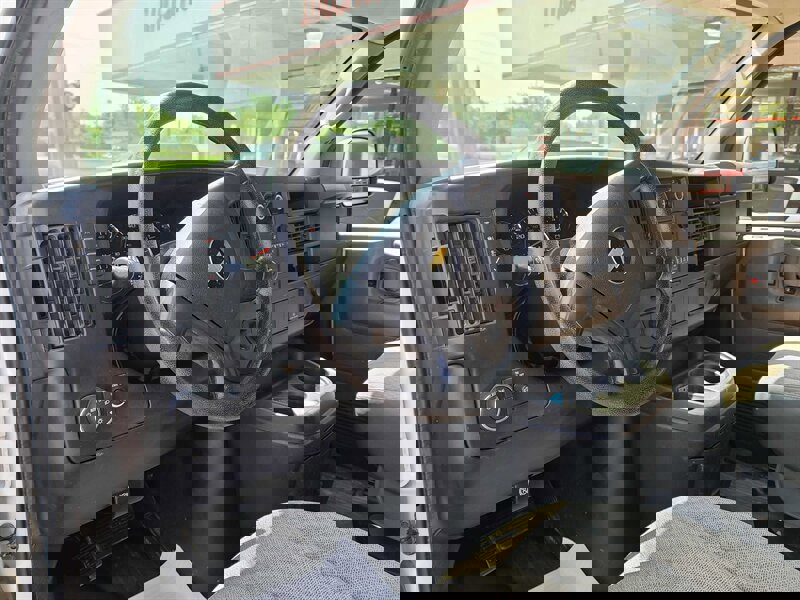 Used 2015 Chevrolet Express 2500 2500 3DR CARGO VAN /V8 image 8