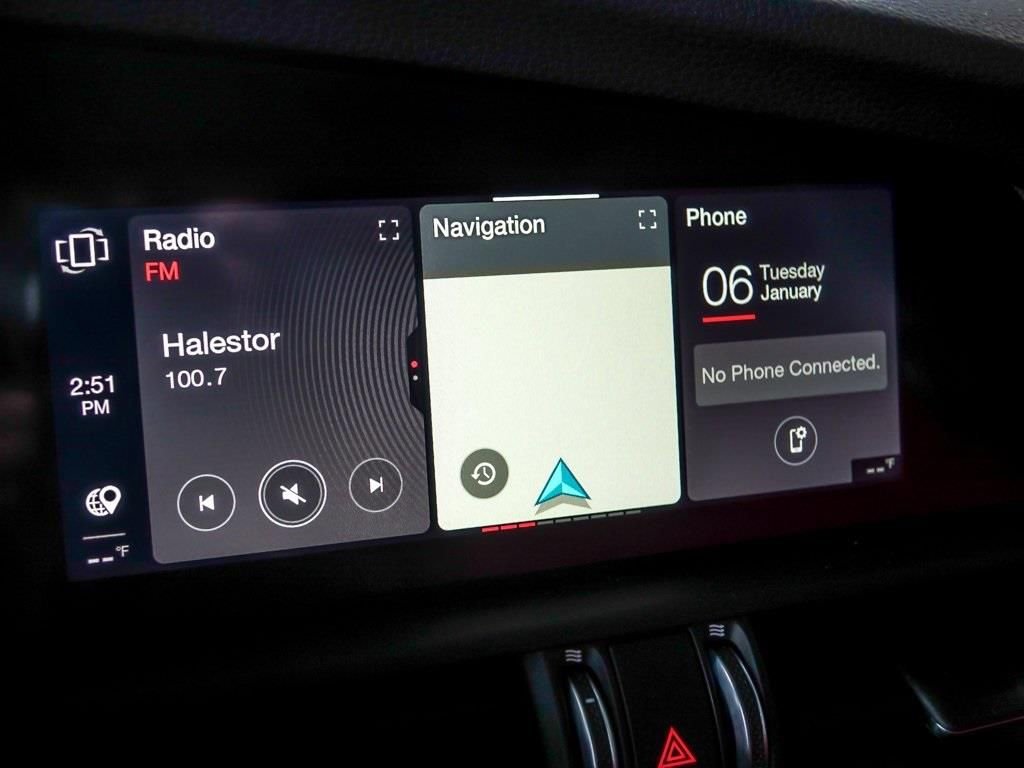 New 2025 Alfa Romeo Giulia AWD w/ Driving Assist Package image 15