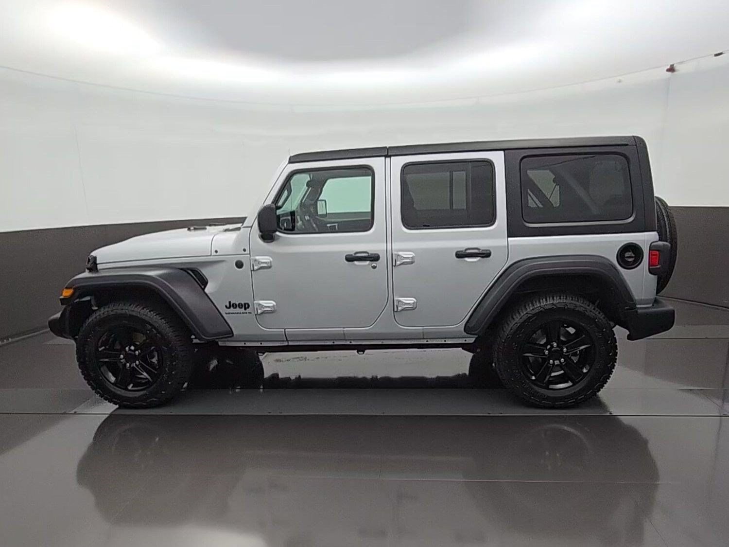 Used 2023 Jeep Wrangler Unlimited Sport AWD/4WD image 4