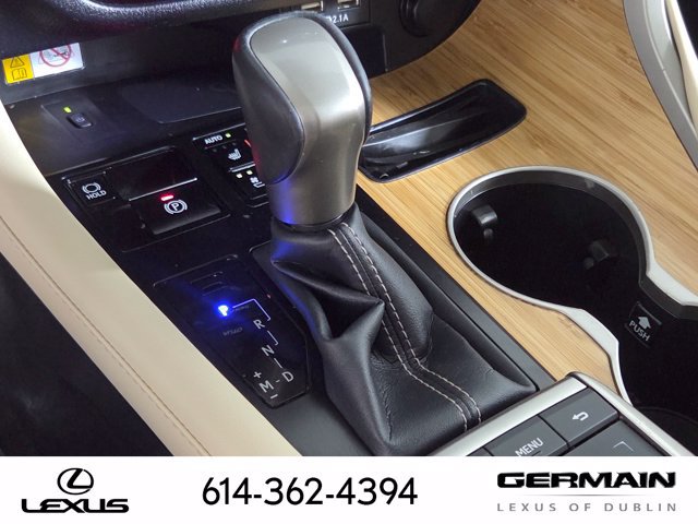 Certified 2022 Lexus RX 350L Premium w/ Premium Package AWD/4WD image 25