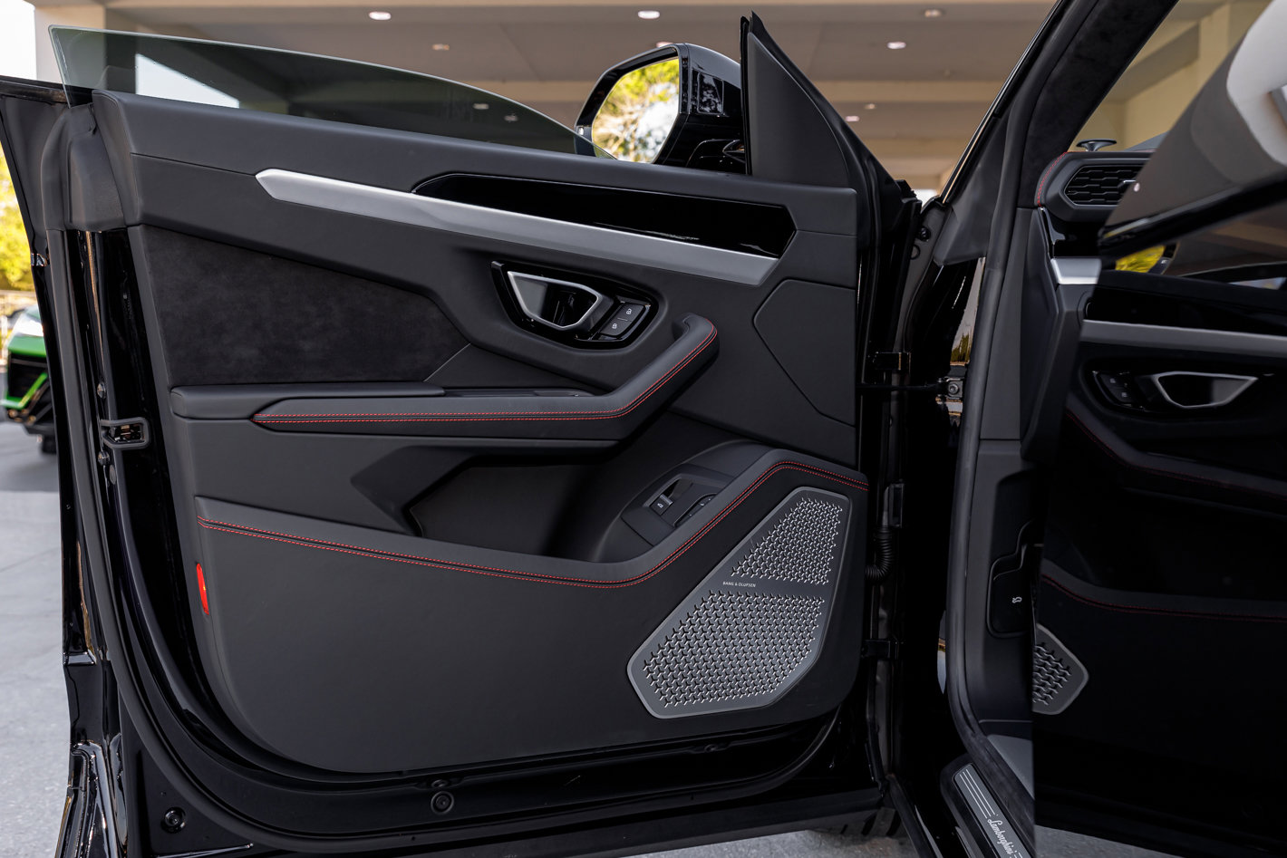 Used 2022 Lamborghini Urus image 15