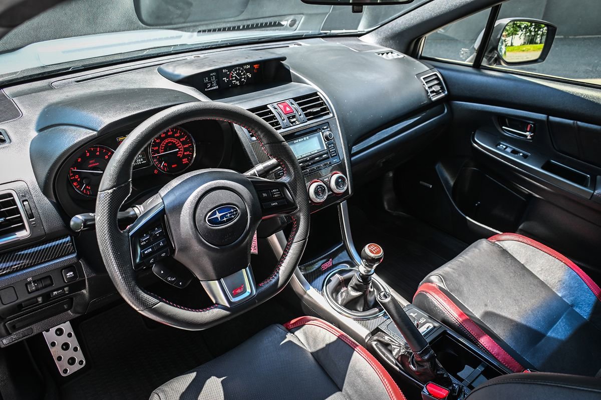 Used 2015 Subaru WRX STI Limited AWD/4WD image 9