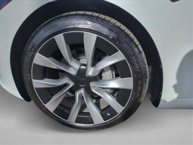 Used 2025 Tesla Model 3 Long Range image 26