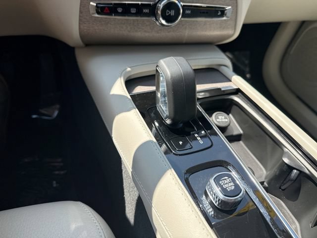 Used 2023 Volvo XC90 T8 Plus w/ Protection Package Premier AWD/4WD image 25