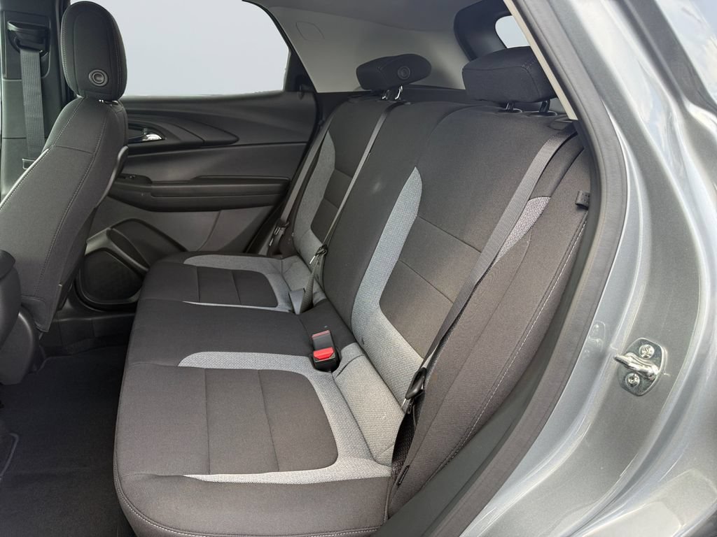 New 2026 Chevrolet TrailBlazer LT w/ LT Cold Weather Package FWD image 13