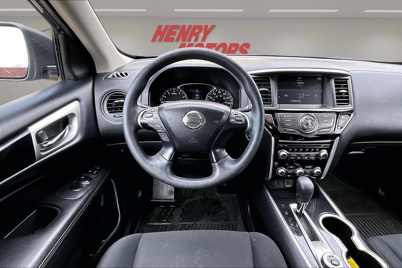 Used 2019 Nissan Pathfinder S image 9