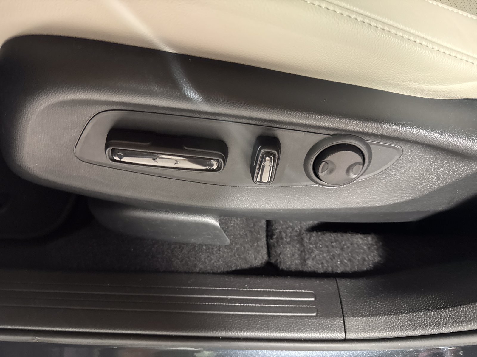 Certified 2024 Honda CR-V EX-L image 11