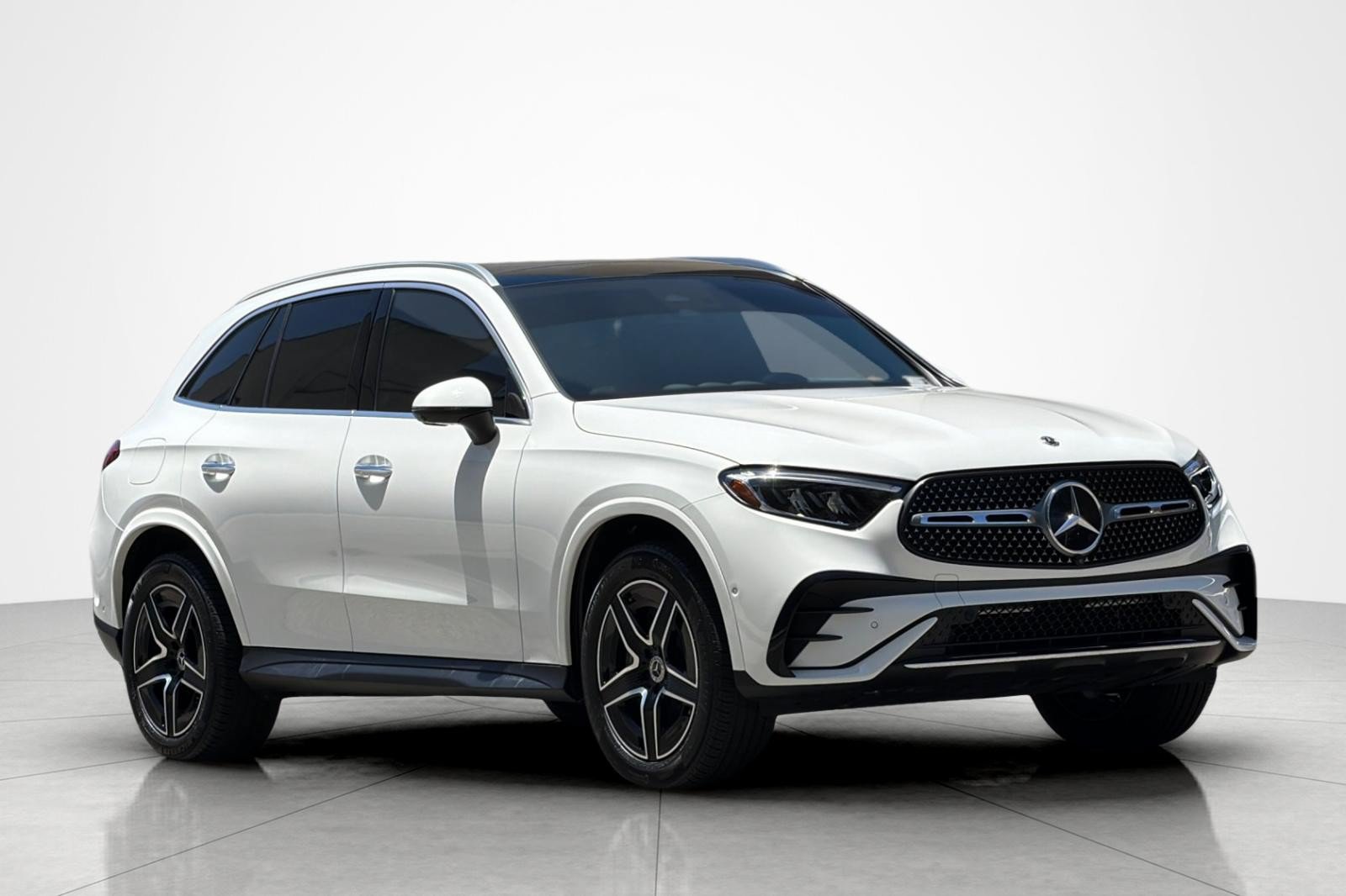 Used 2024 Mercedes-Benz GLC 300 4MATIC image 7