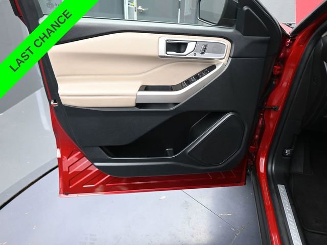 Used 2023 Ford Explorer Limited image 17