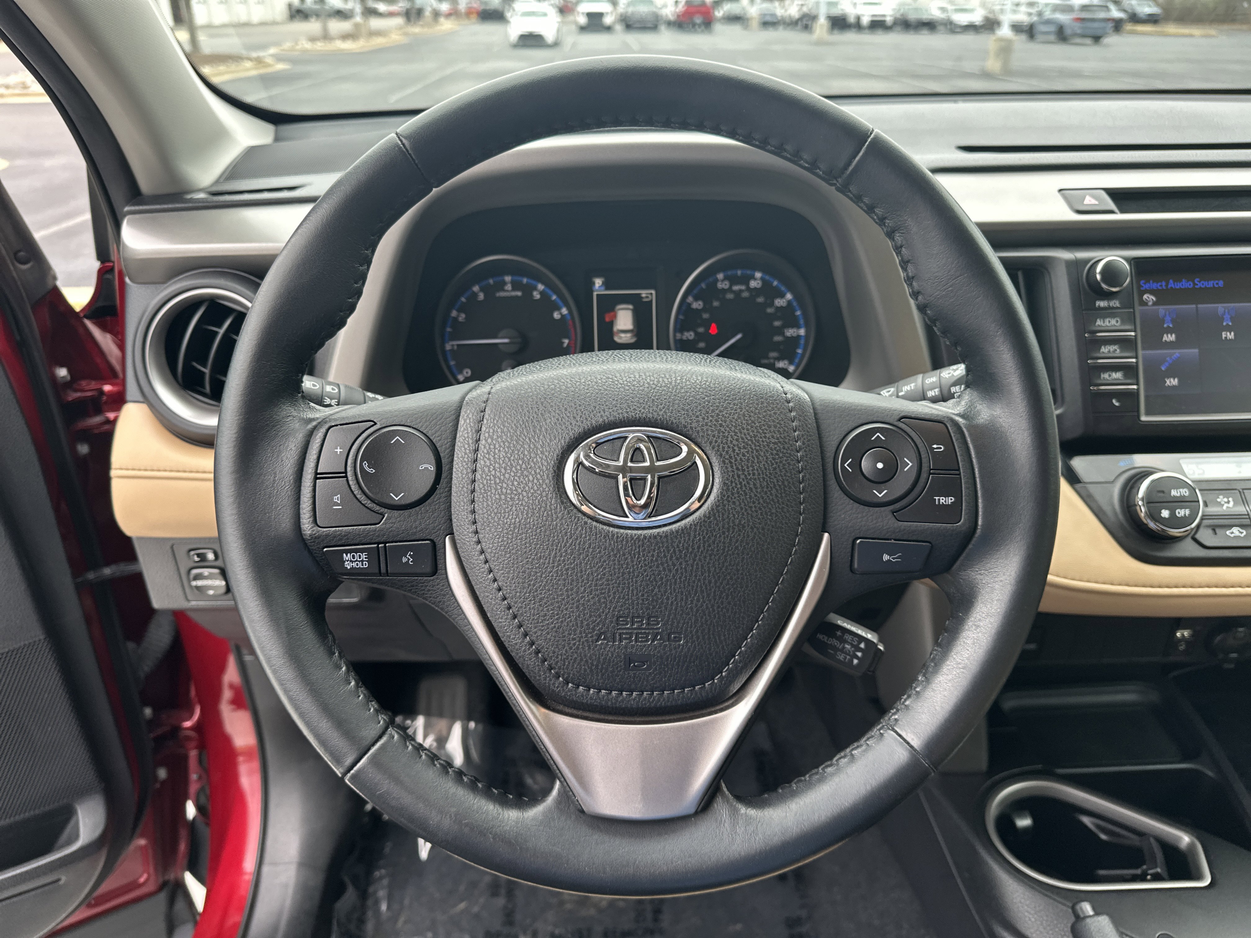 Used 2018 Toyota RAV4 XLE image 18