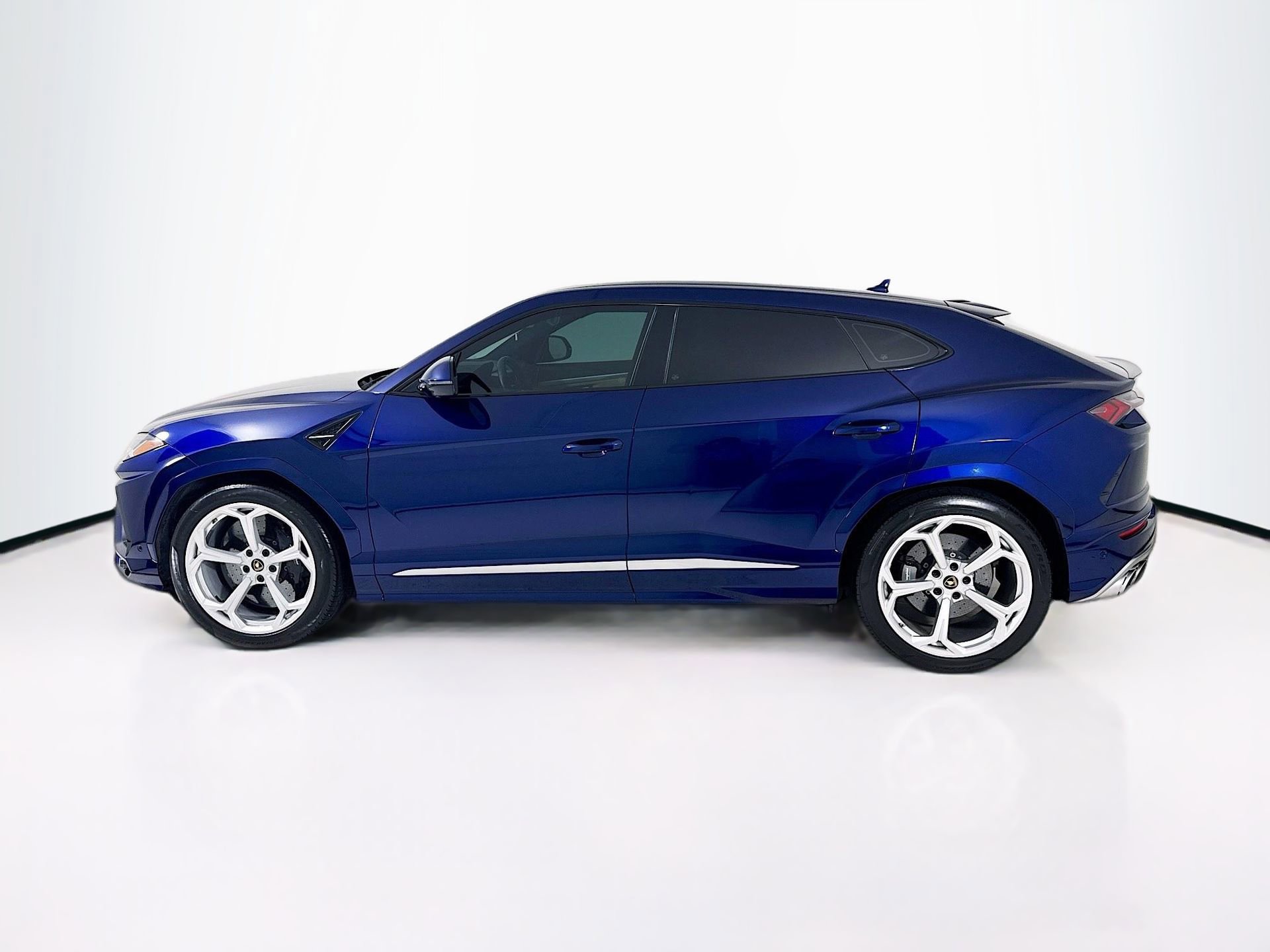 Used 2020 Lamborghini Urus image 5