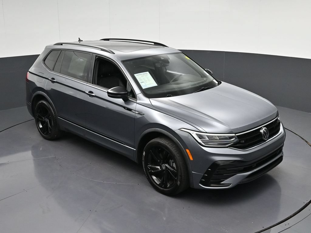 Used 2023 Volkswagen Tiguan SE R-Line FWD image 24