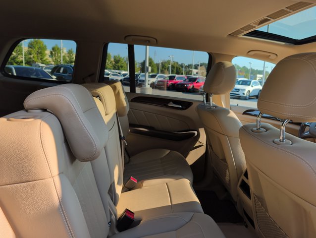 Used 2015 Mercedes-Benz GL 320 BlueTEC 4MATIC image 22