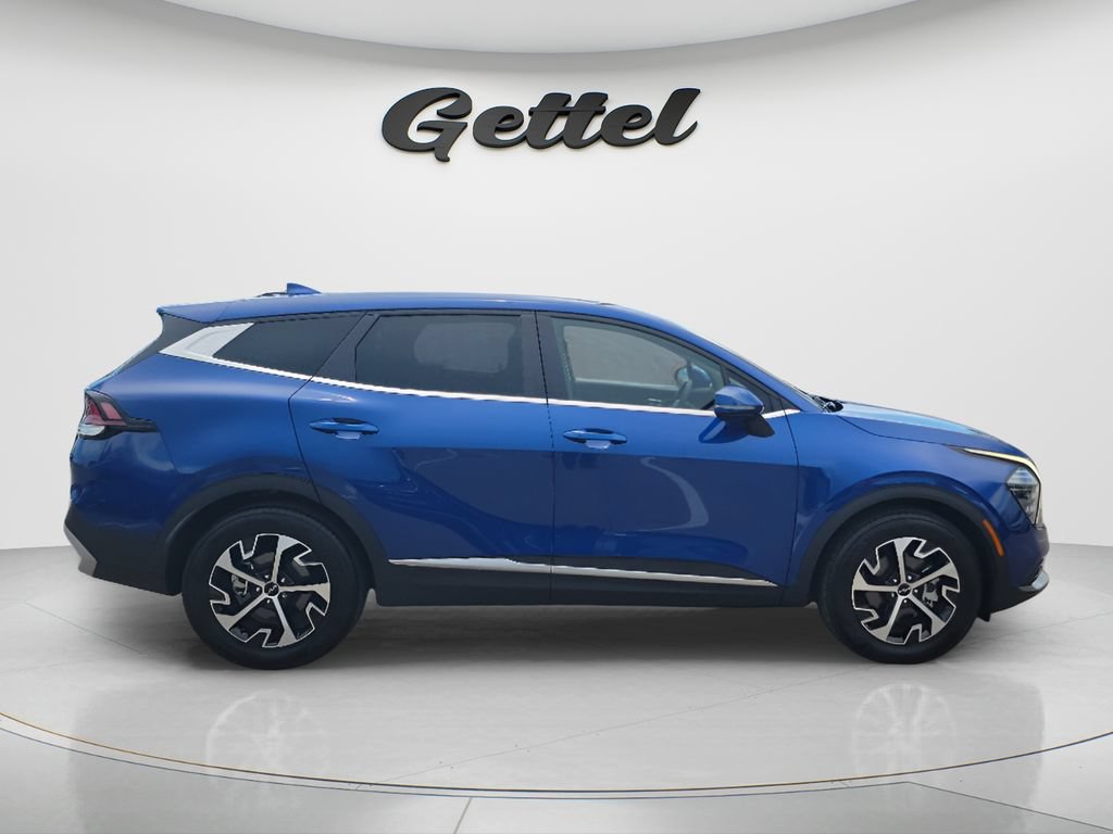 Used 2025 Kia Sportage EX FWD image 7