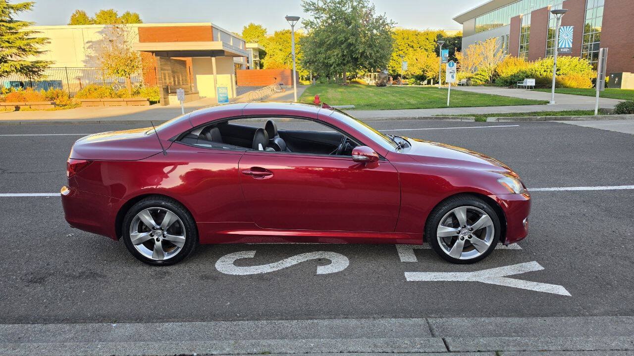 Used 2010 Lexus IS 350C w/ Luxury Pkg RWD image 4
