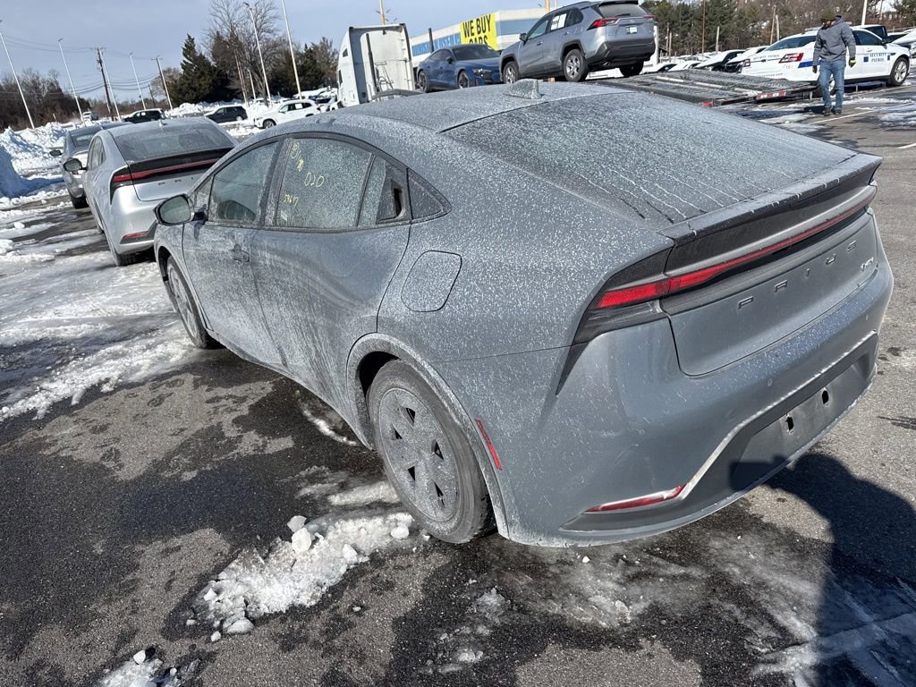 Used 2024 Toyota Prius LE image 5