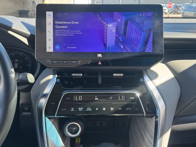 Used 2024 Toyota Venza Limited image 17