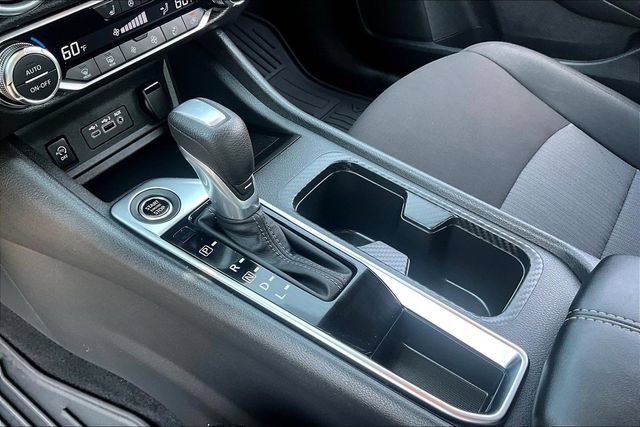 Used 2025 Nissan Sentra SV w/ All-Weather Package FWD image 17