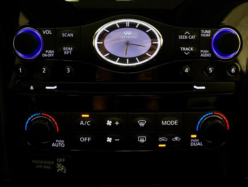 Used 2014 INFINITI QX70 AWD w/ Premium Package image 29