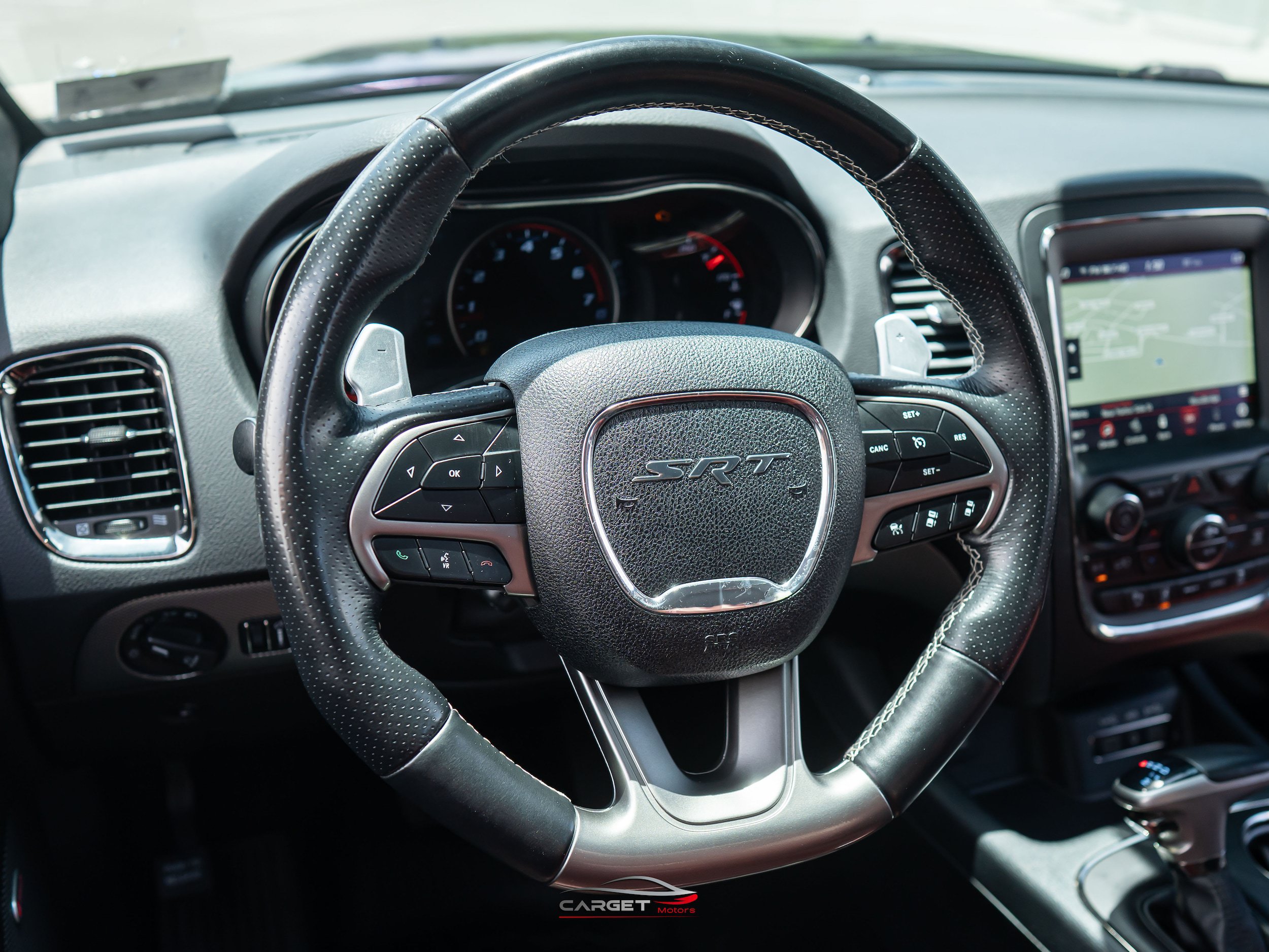 Used 2018 Dodge Durango SRT w/ Technology Group AWD/4WD image 25