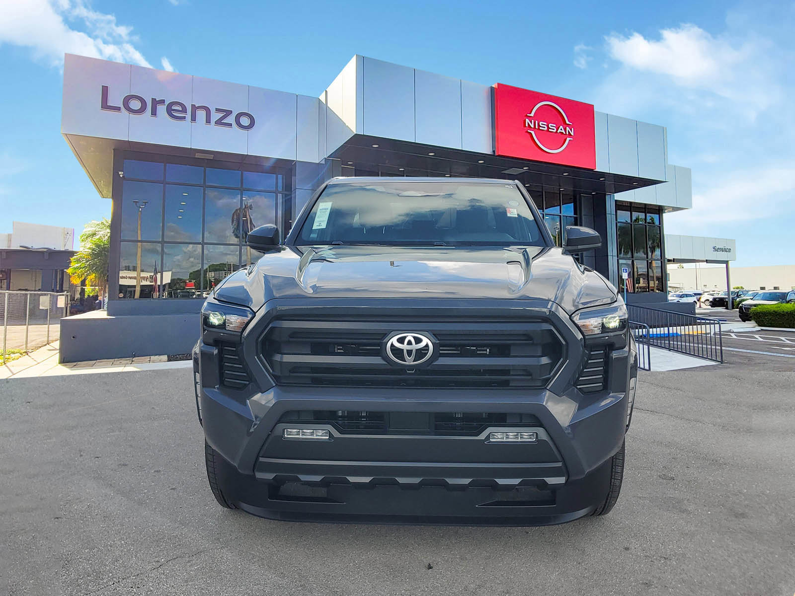 Used 2025 Toyota Tacoma SR5 RWD image 2