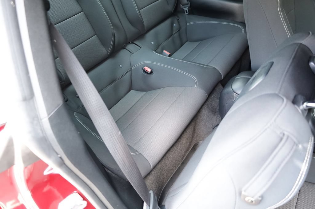 Used 2015 Ford Mustang Coupe RWD image 24