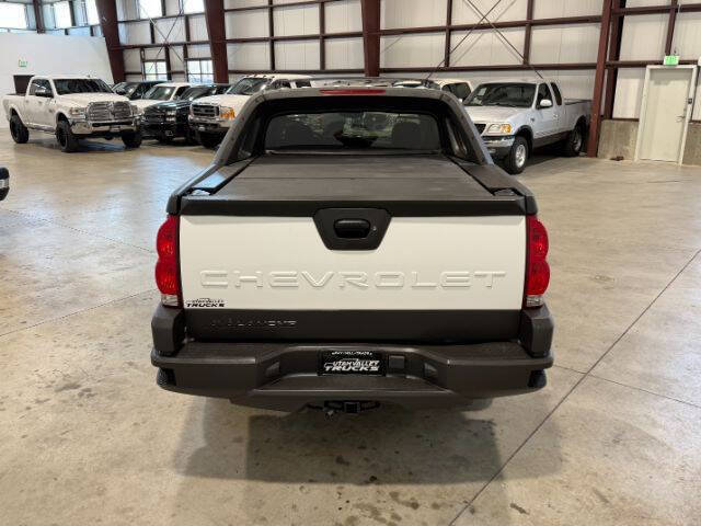 Used 2003 Chevrolet Avalanche 2500 AWD/4WD image 10