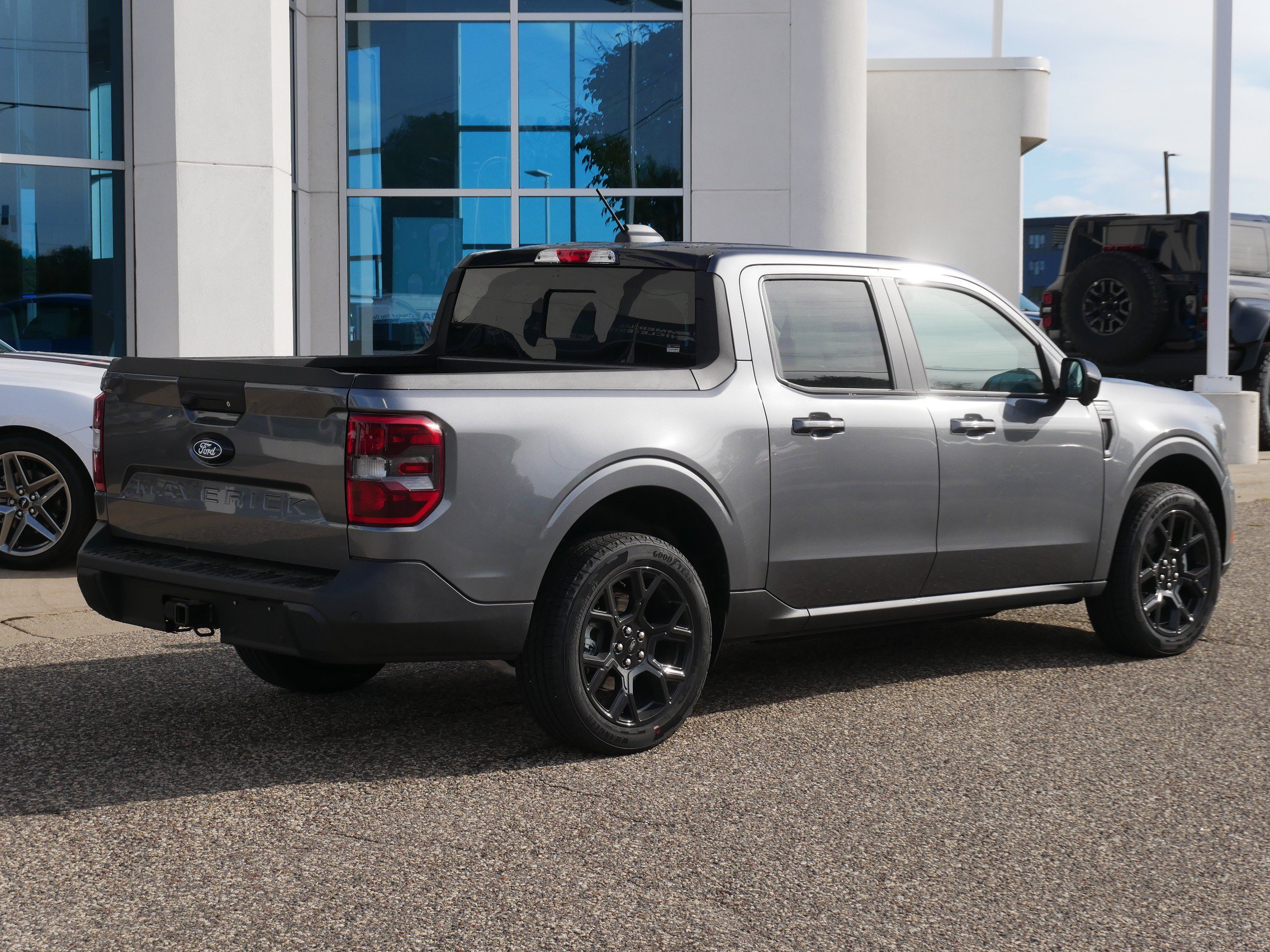 New 2026 Ford Maverick Lariat w/ Black Appearance Package AWD/4WD image 4