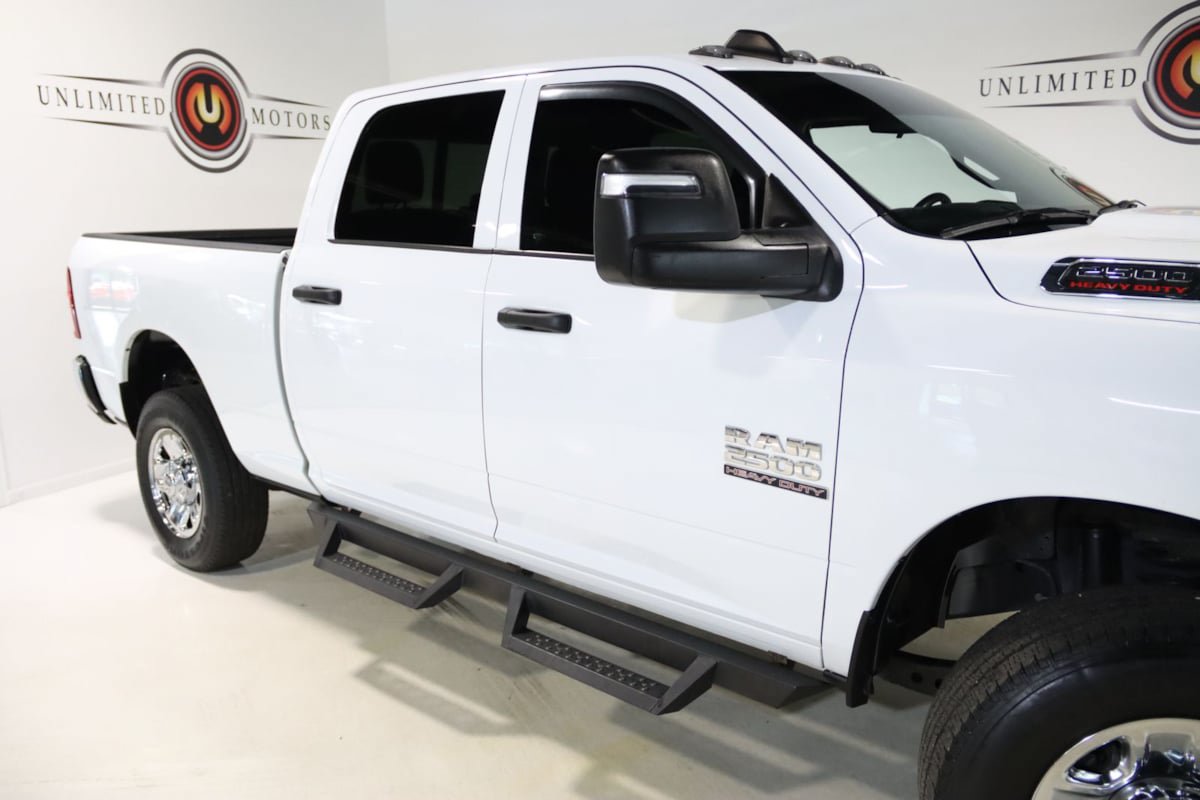Used 2024 RAM 2500 Tradesman w/ Chrome Appearance Group AWD/4WD image 8
