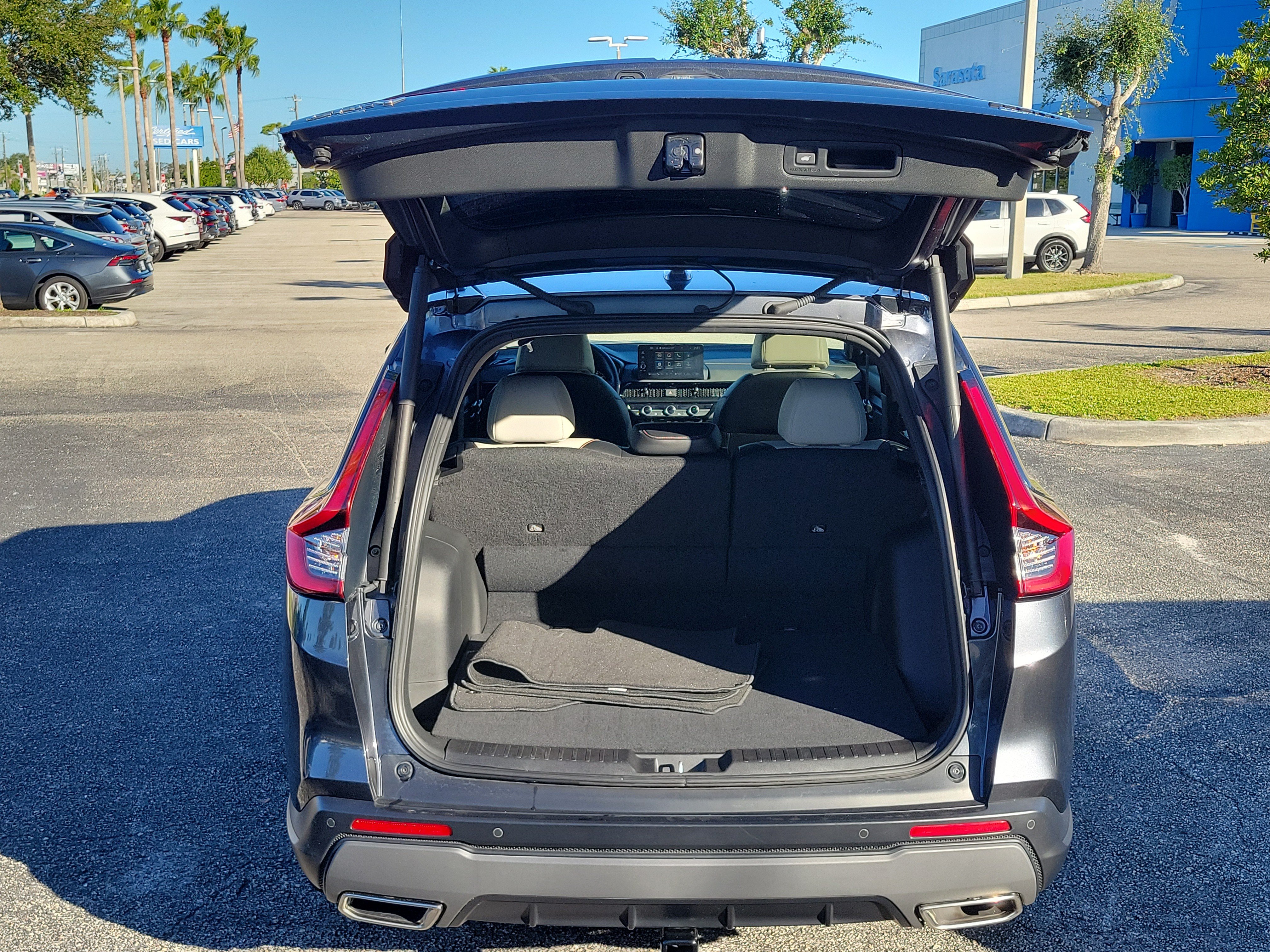 Used 2024 Honda CR-V Sport Touring image 7