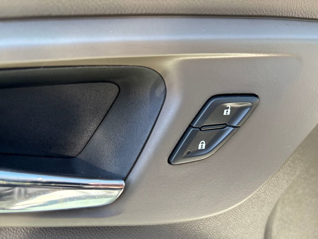 Used 2025 Chevrolet Malibu LT image 14