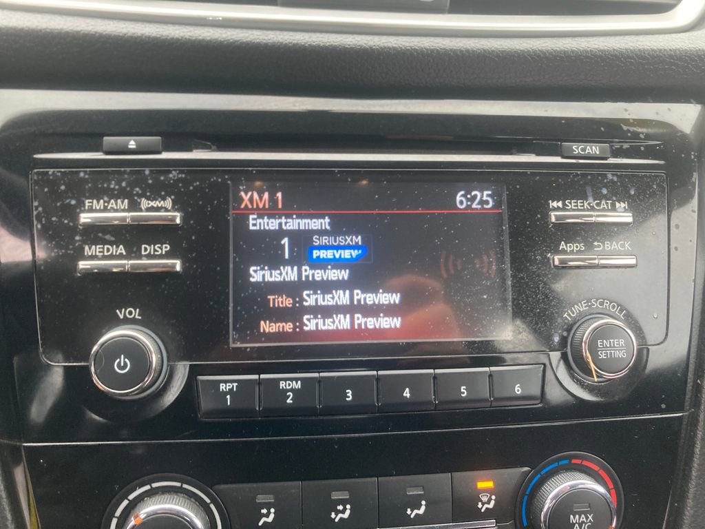 Used 2016 Nissan Rogue S image 25