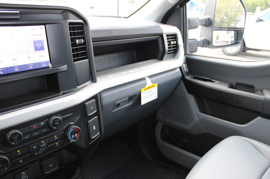 Used 2025 Ford F350 XL w/ XL Driver Assist Package RWD image 31