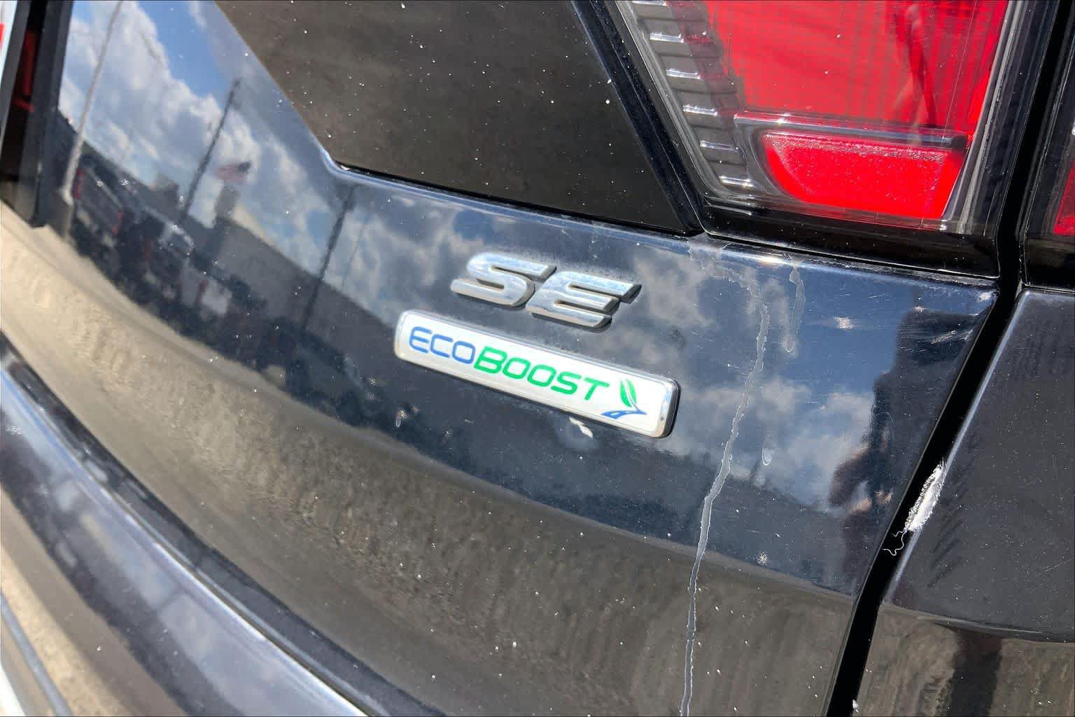 Used 2017 Ford Escape SE w/ Equipment Group 201A FWD image 10