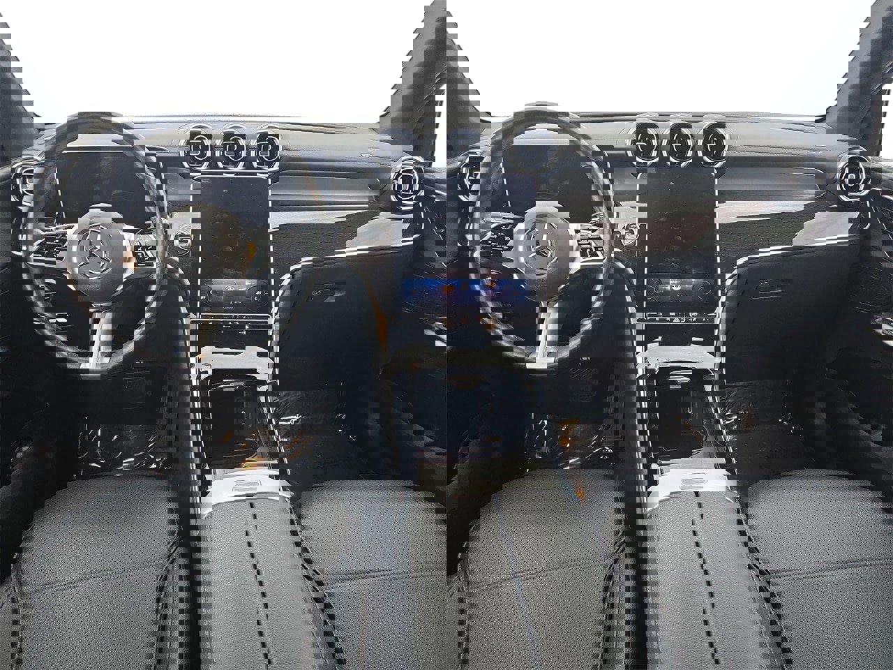 Used 2024 Mercedes-Benz GLC 300 w/ Winter Package image 7