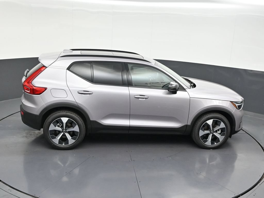 New 2026 Volvo XC40 B5 Plus w/ Climate Package AWD/4WD image 22