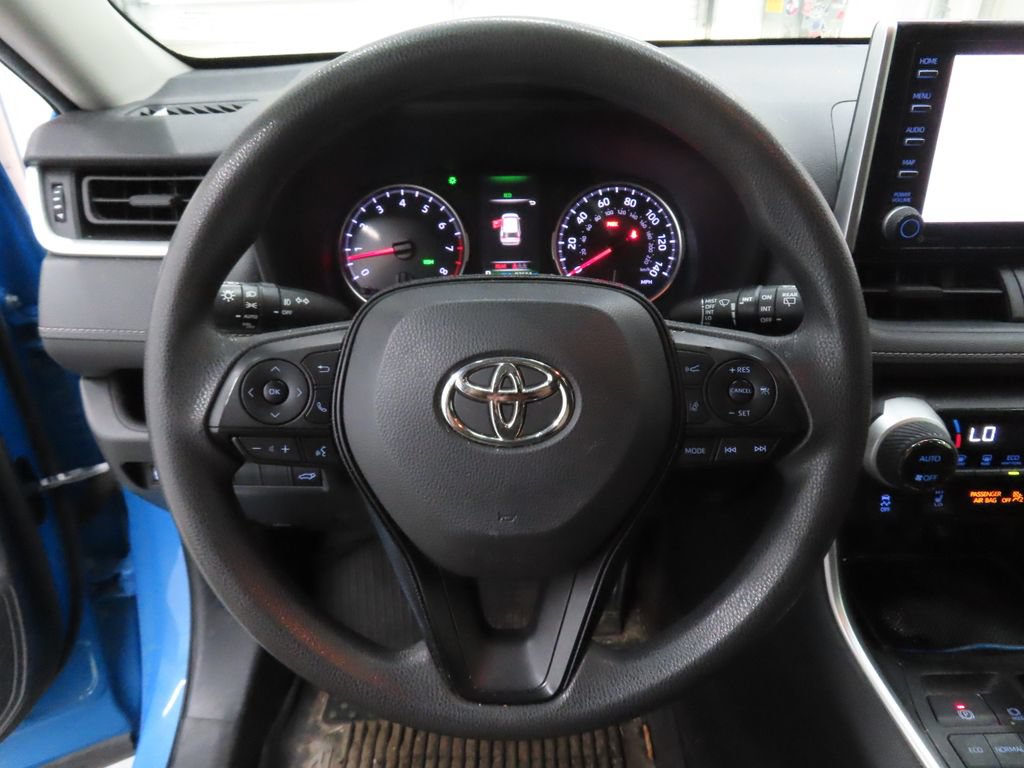 Used 2019 Toyota RAV4 XLE w/ Convenience Package FWD image 14