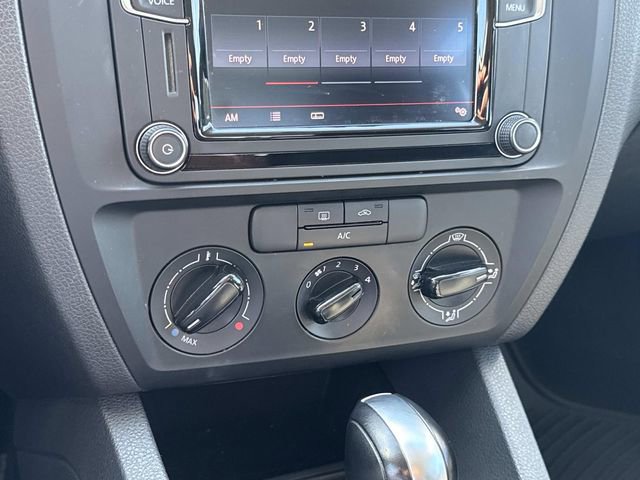 Used 2016 Volkswagen Jetta S image 19