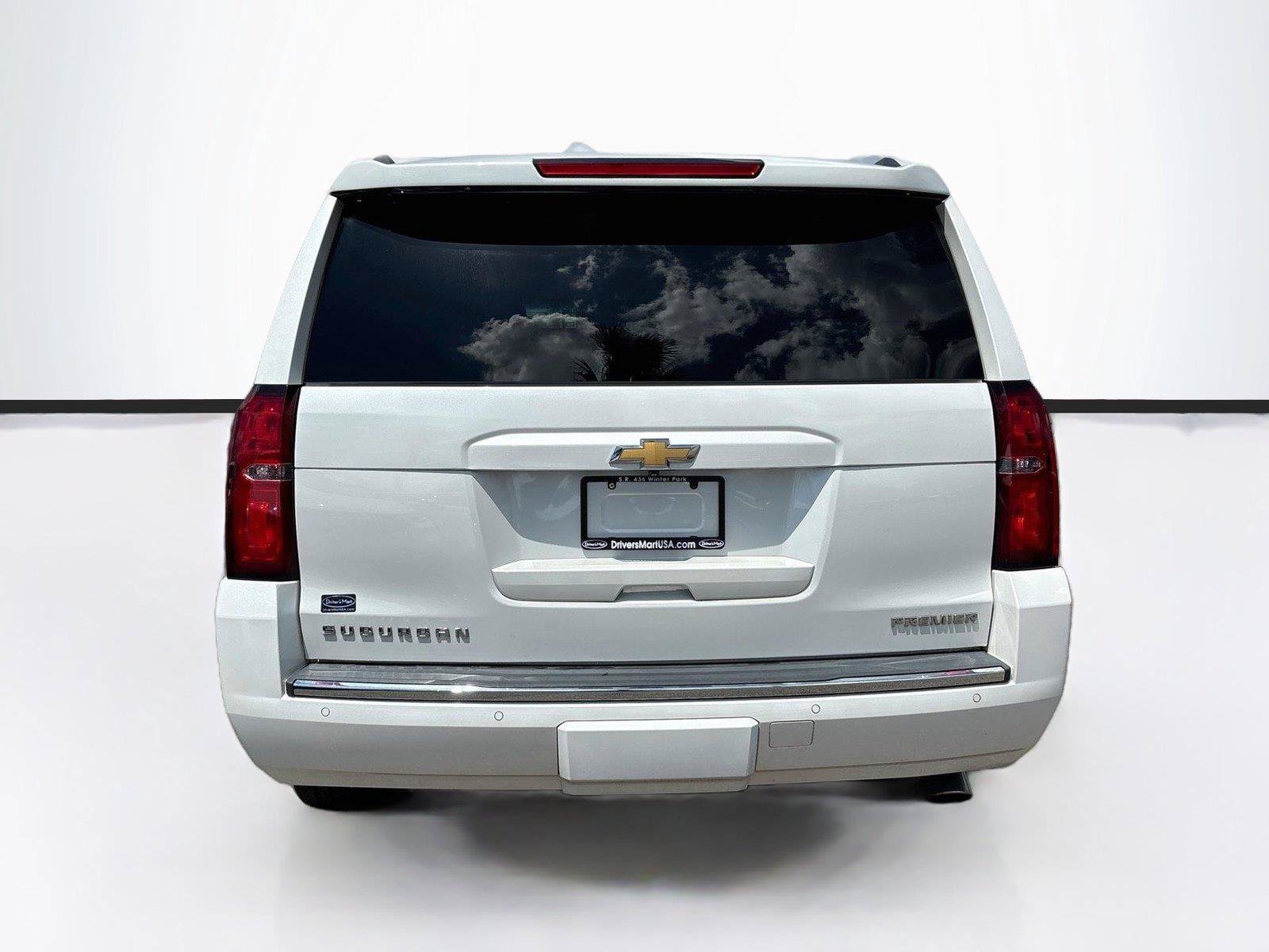 Used 2019 Chevrolet Suburban Premier w/ Premier Plus Edition AWD/4WD image 6