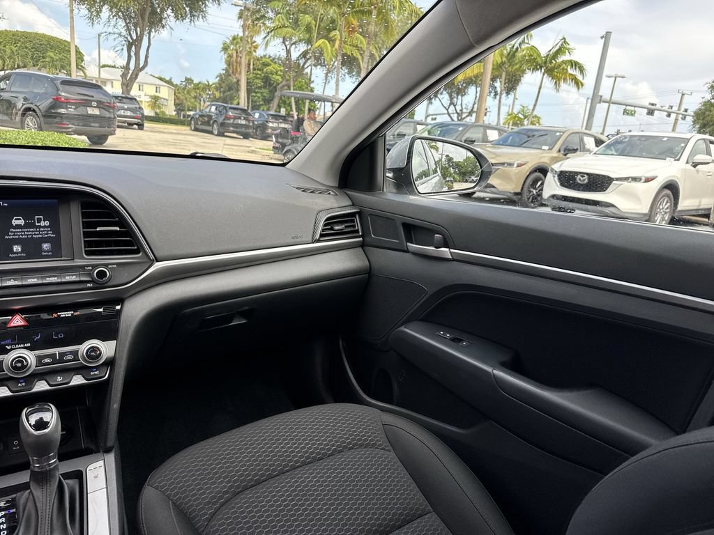 Used 2020 Hyundai Elantra Value Edition w/ Winter Weather Package FWD image 15