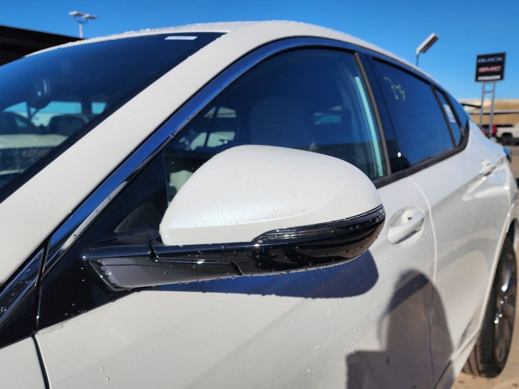 New 2026 Buick Envista Avenir image 12