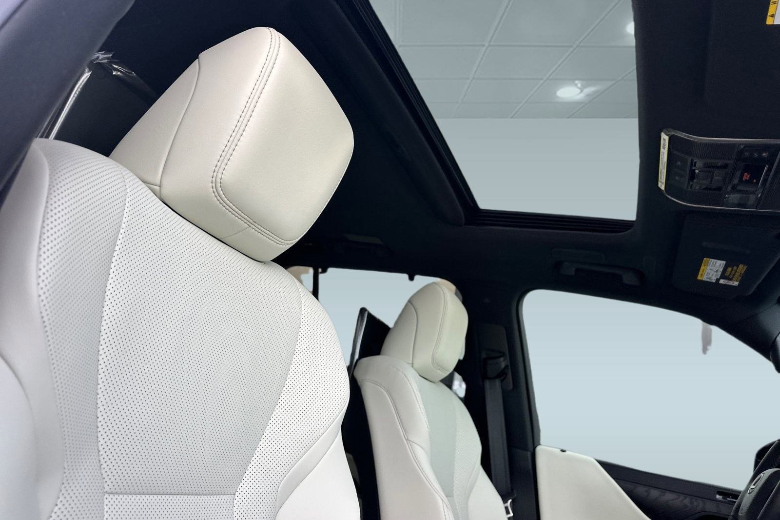 New 2026 Lexus LX 600 4WD w/ Luxury Package image 23