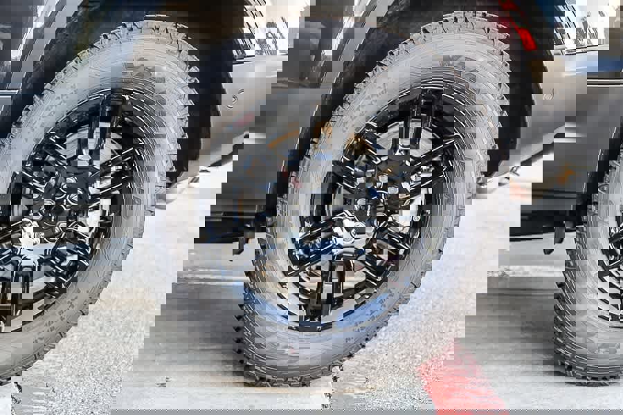 New 2026 Land Rover Defender 110 S image 11