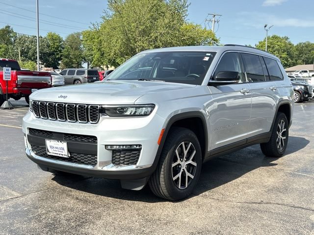 Used 2023 Jeep Grand Cherokee L Limited AWD/4WD image 4