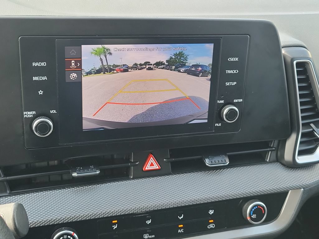 Used 2025 Kia Sportage LX FWD image 15