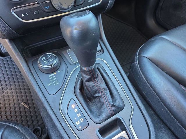 Used 2021 Jeep Cherokee Trailhawk w/ Trailer Tow Group image 21