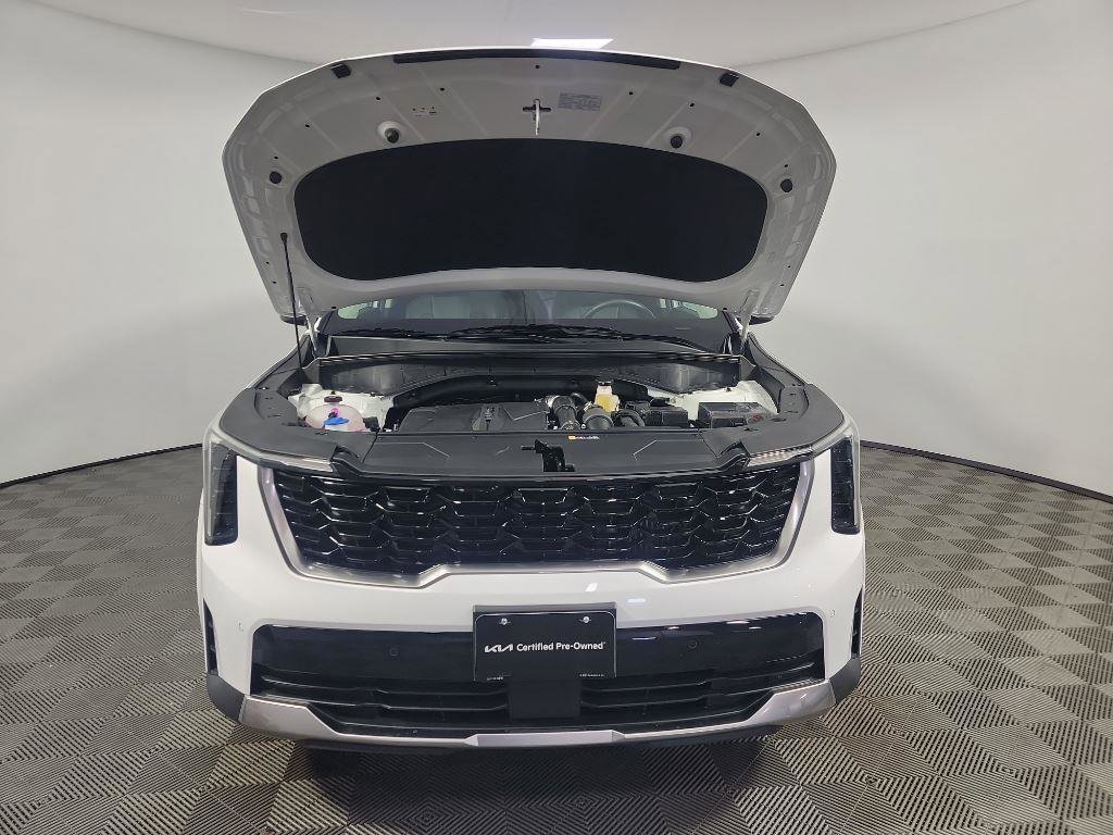 Certified 2025 Kia Sorento EX w/ Panoramic Sunroof Package image 14