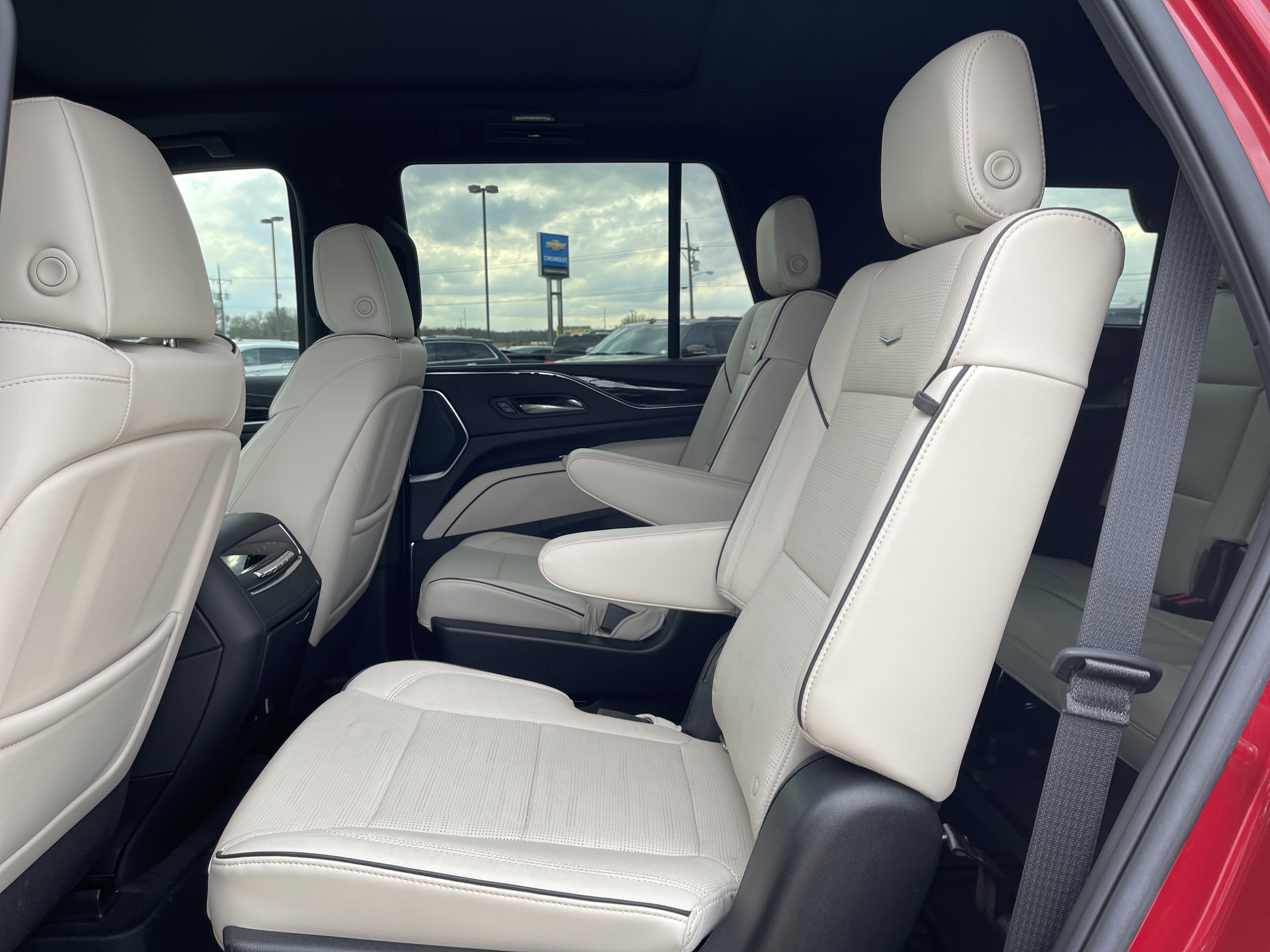 Used 2022 Cadillac Escalade Sport w/ Touring Package image 39