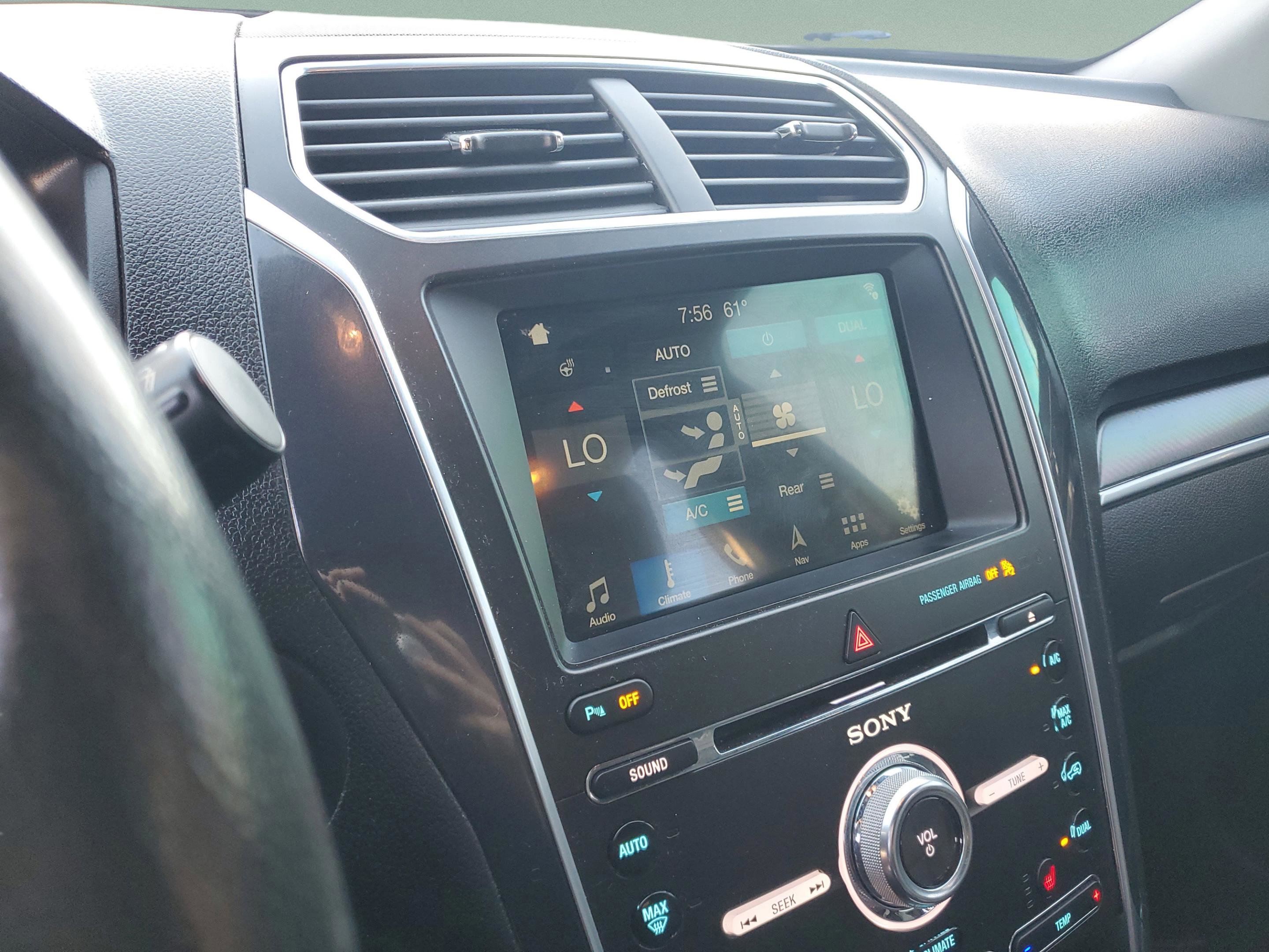 Used 2018 Ford Explorer Sport image 23